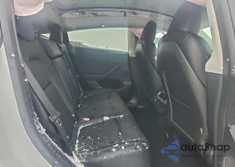 2024 Tesla Model Y из США, поврежденный, VIN 7SAYGDEE7RF209425